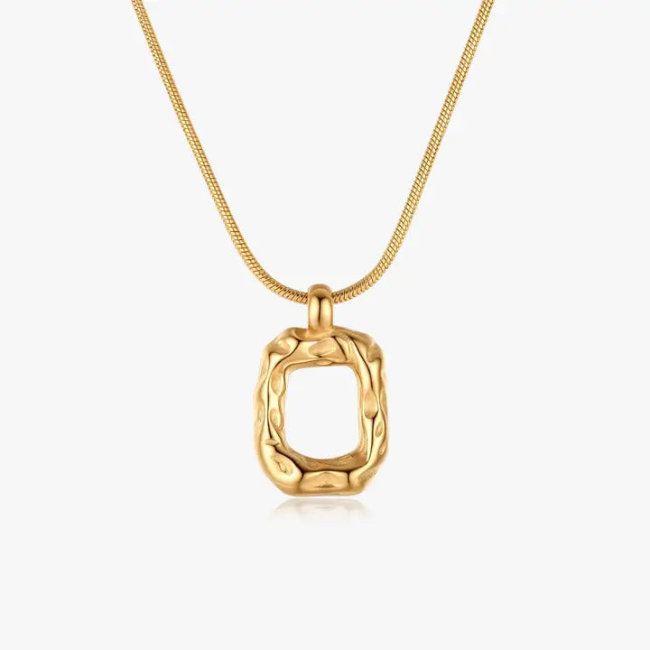The Pendant Necklace