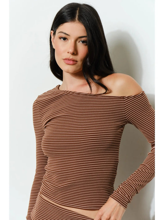 Soft, Off-the-shoulder Lounge Top